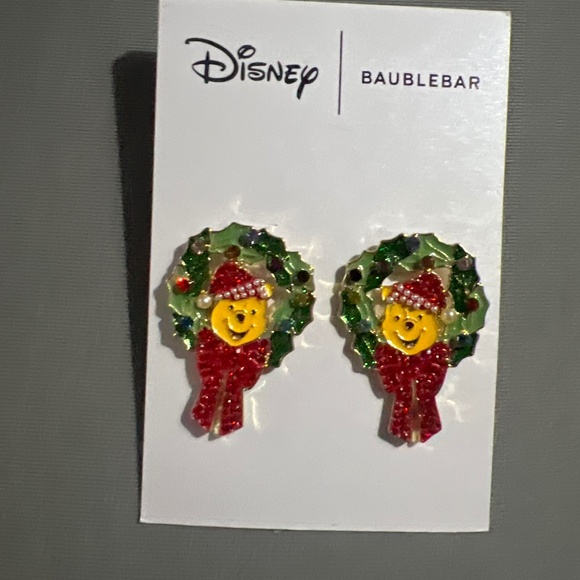 BaubleBar Accessories - Disney Baublebar, Winnie the Pooh Christmas wreath earrings